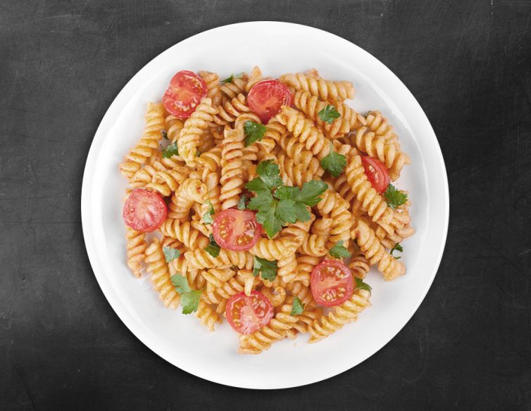 Penne with tomatoes
